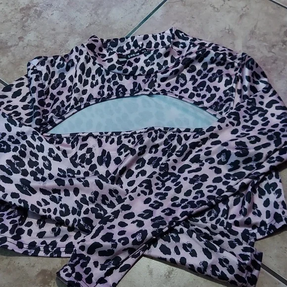 Set - Picture 3 of 3